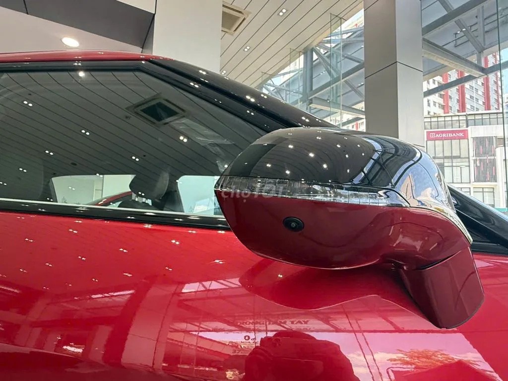 Xe ô tô điện VinFast VF 7 màu xám